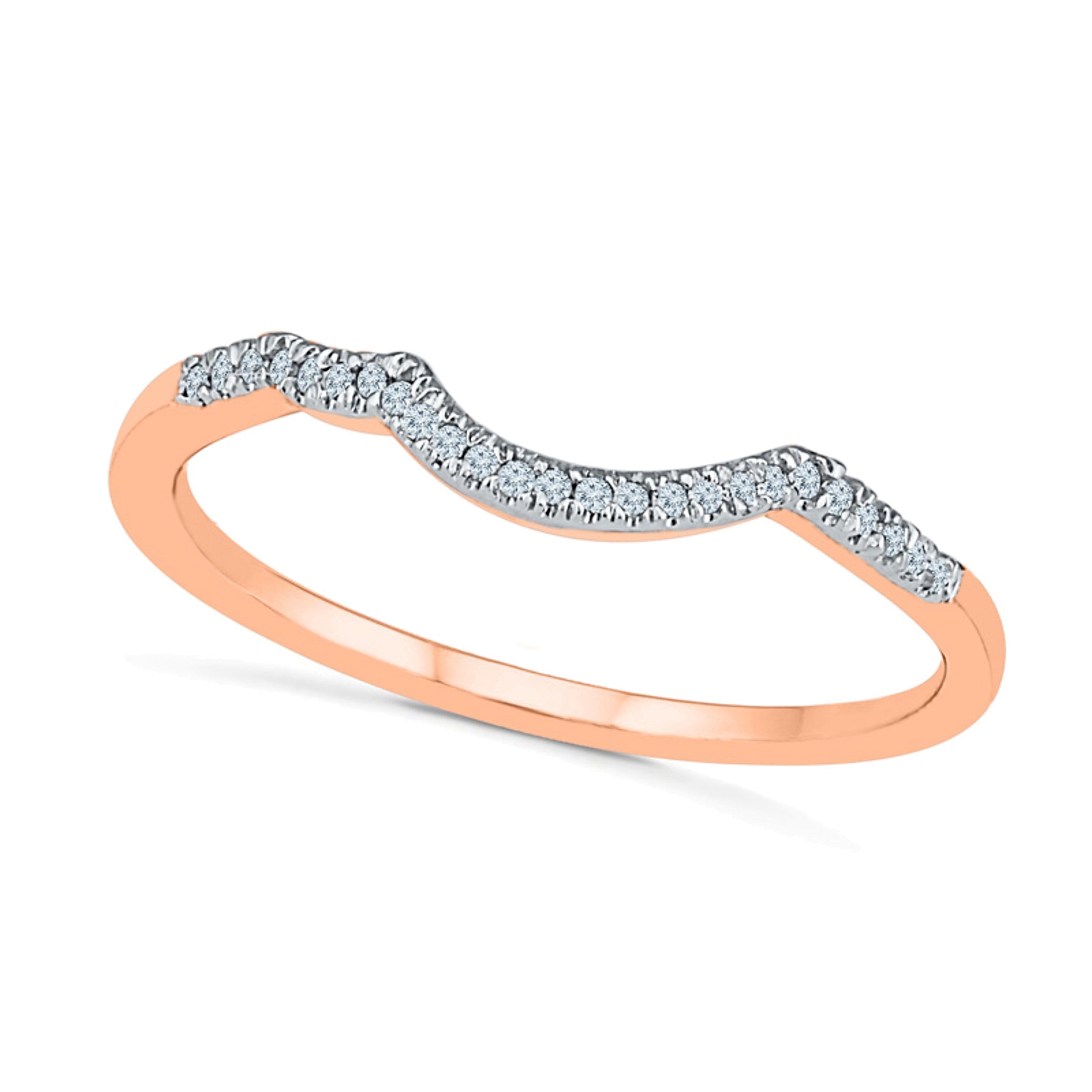 Verlobungsring mit im Labor gezüchtetem weißen Saphir und 0,1 ct. Gesamtgewicht Diamanten im Twist-Design in 10K Roségold