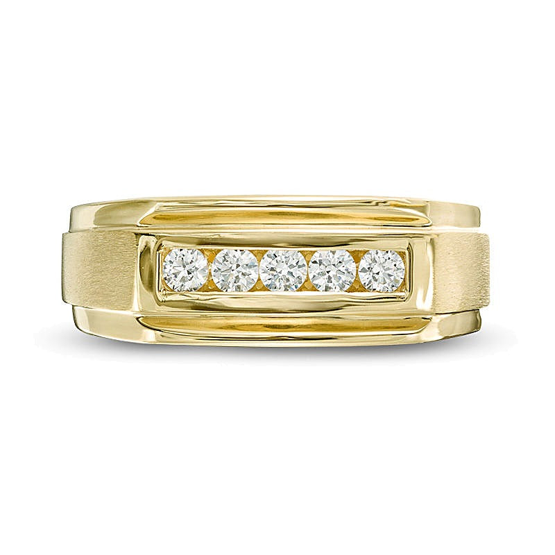 Ehering mit 0,25 ct. Gesamtgewicht Diamanten im Fünfstein-Design mit Stufenkante in 10K Gelbgold