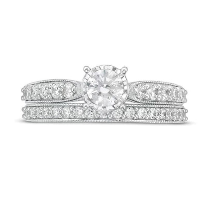 1.0 CT. Gesamtgewicht Diamant-Brautset mit sich verjüngender Ringschiene in 10K Weißgold
