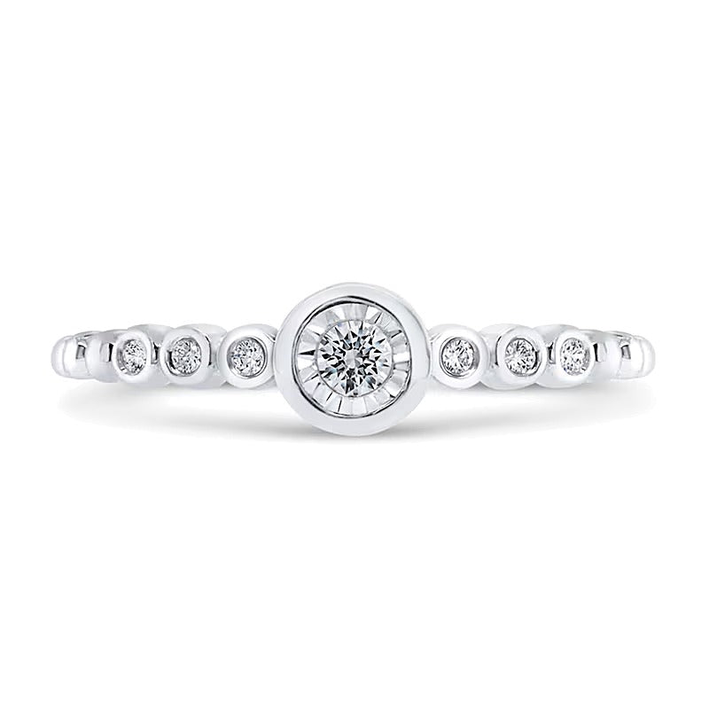 0.1 ct. Gesamtgewicht Diamant Freundschaftsring mit Zargenfassung und sieben Steinen in 10K Weißgold