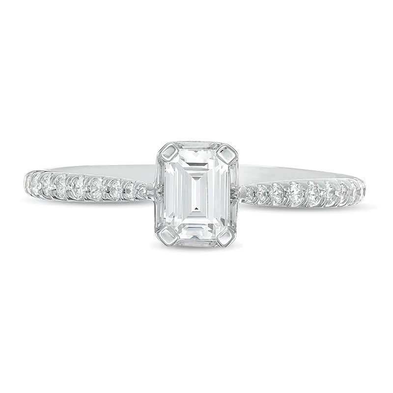 0.75 ct. Gesamtgewicht Verlobungsring mit Diamanten im Smaragdschliff und Halo in 14K Weißgold