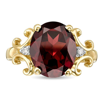 Ring mit ovalem Granat und 0,05 ct. Gesamtgewicht Diamanten mit verziertem Rahmen in 10K Gelbgold