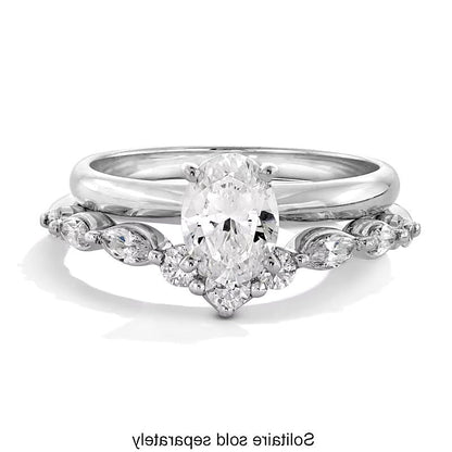 0.38 ct. Gesamtgewicht Marquise- und Rundschliff Labordiamant Konturring in 14K Weißgold (F/VS2)