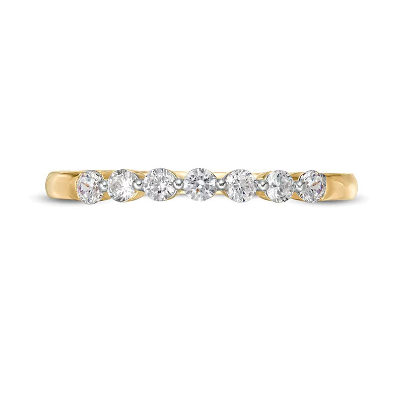 Memoire-Ring mit sieben Diamanten 0,25 ct. Gesamtgewicht in 10K Gelbgold