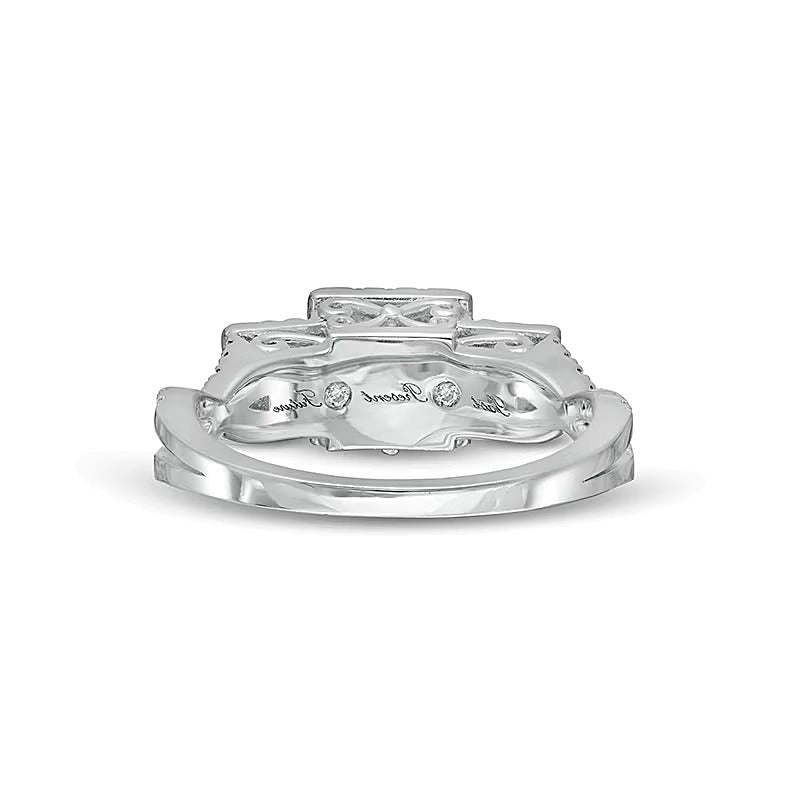 Dreistein-Verlobungsring mit Diamanten im Princess- und Rundschliff 1.5 ct. Gesamtgewicht in 14K Weißgold