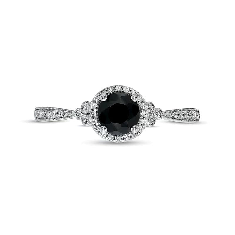 5.0mm schwarzer Saphir und 0.1 CT. TW Diamant Halo-Verlobungsring im Vintage-Stil mit dreiseitigem Besatz in 10K Weißgold