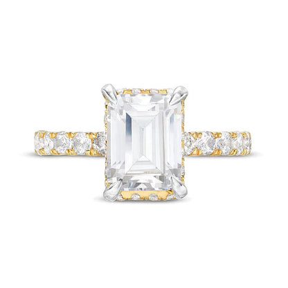 Solitär mit seitlichem Besatz Verlobungsring mit Labordiamant im Smaragdschliff 3,88 ct. Gesamtgewicht in 14K Gelbgold (I/SI2)