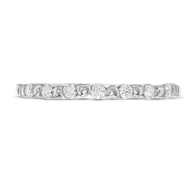 0.2 ct. Gesamtgewicht Diamant Ring mit Herzmuster zum Stapeln in 10K Weißgold