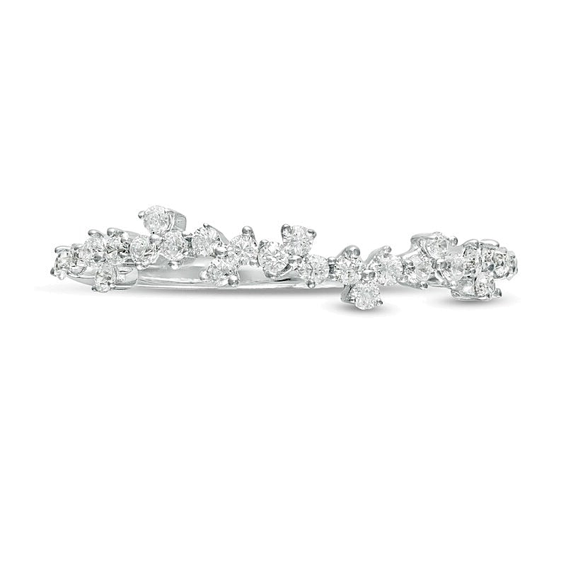 Memoire-Ring mit gestreuten Diamanten 0.25 ct. Gesamtgewicht in 10K Weißgold