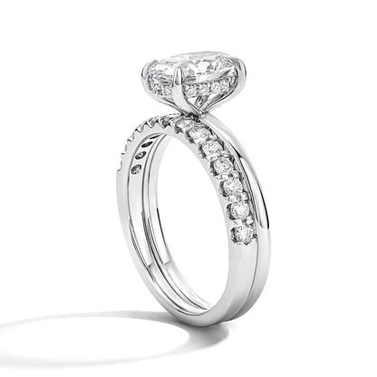 2.0 ct. Gesamtgewicht Braut-Set mit Labordiamanten in Oval- und Rundschliff in 14K Weißgold (F/VS2)