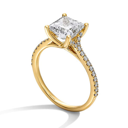 2.25 ct. Gesamtgewicht Solitär mit seitlichem Besatz Verlobungsring mit Labordiamant im Princess-Schliff in 14K Gelbgold (F/VS2)