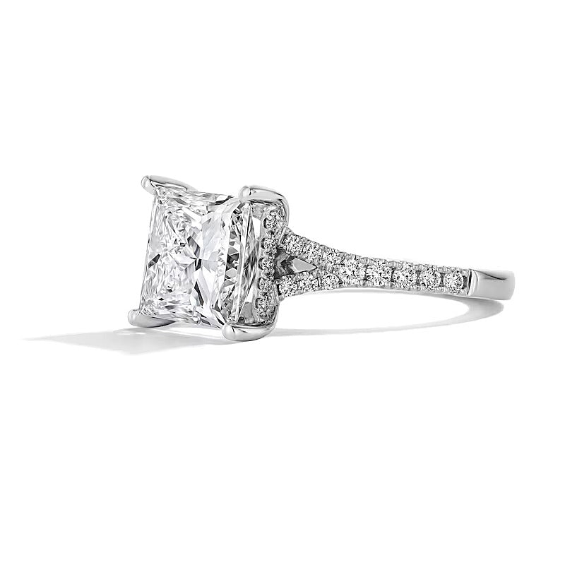 4.5 CT. Gesamtgewicht Verlobungsring im Princess-Schliff mit Labordiamanten, Solitär mit seitlichem Besatz, in 14K Weißgold (F/SI2)