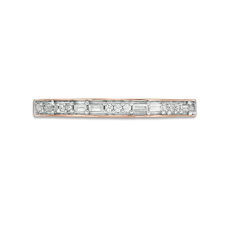 0,13 ct. Gesamtgewicht Ring mit Baguette- und runden Diamanten in 10K Roségold