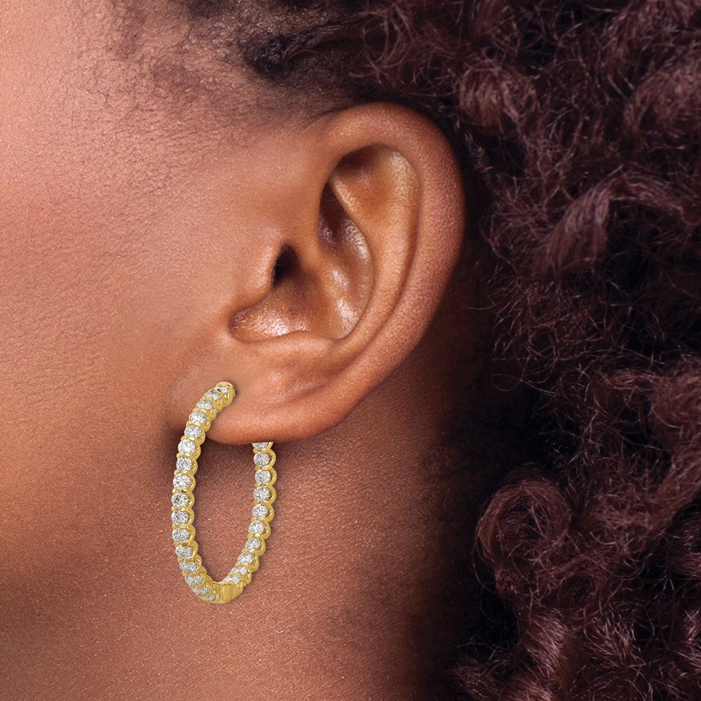 14K Gelbgold 3.1 Karat Diamant In/out Oval Creole mit Sicherheits Verschluss Ohrringe