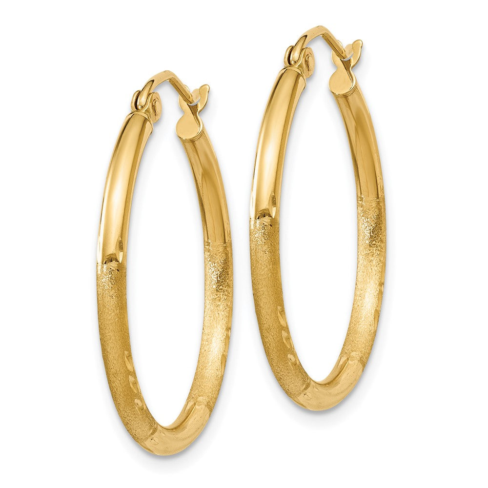 10K Gelbgold Satiniert und Diamantiert 2mm Rund Röhre Creolen
