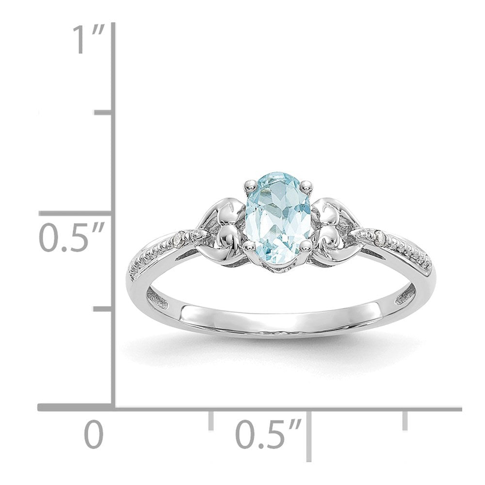 14K Weißgoldring mit ovalem Aquamarin und natürlichen Diamanten