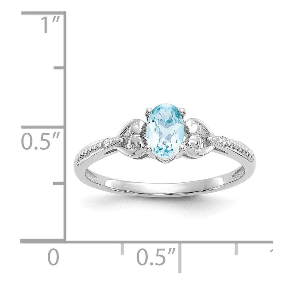 14K Weißgold Ring mit ovalem Swiss Blue Topaz und Diamanten