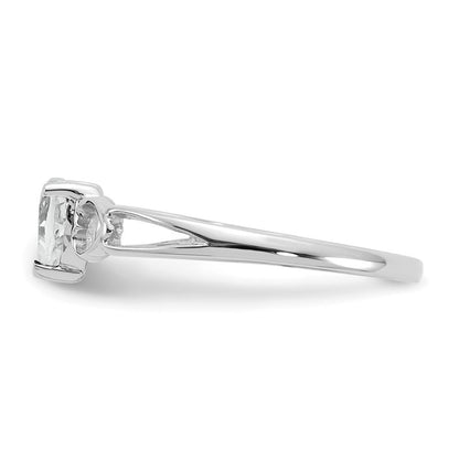 14K Weißgold Ring mit Politur und echtem Weißtopas-Geburtsstein