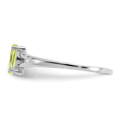14K Weißgold Ring mit poliertem echtem Peridot-Geburtsstein