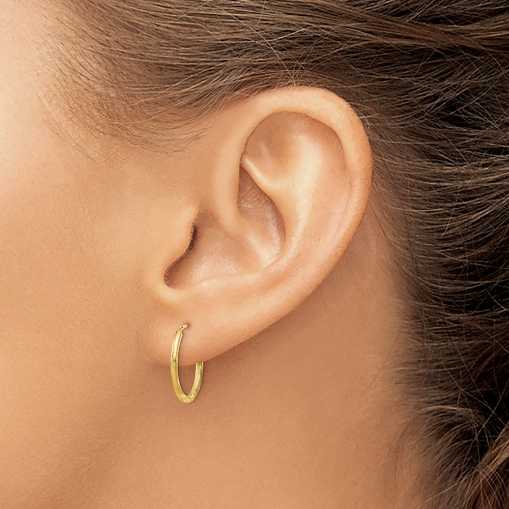 10K Gelbgold 1.5mm Satiniert Diamantiert Endlos Creolen