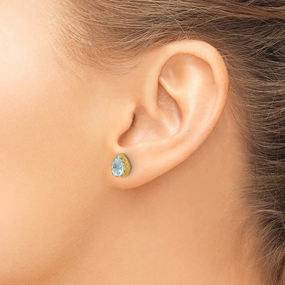 10K Gelbgold Tiara Kollektion 8mm Poliert Tropfen Himmel Blautopas Ohrringe