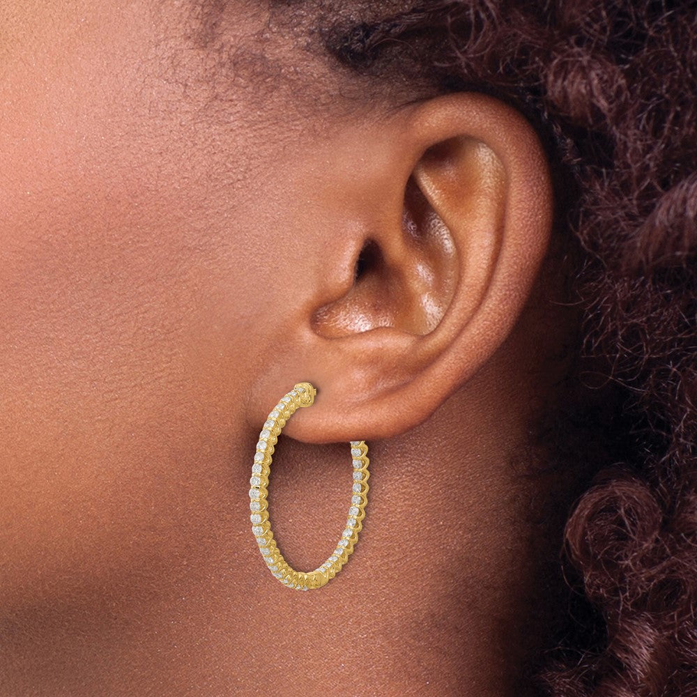 14K Gelbgold 1.56 Karat Diamant In/out Creole mit Sicherheits Verschluss Ohrringe