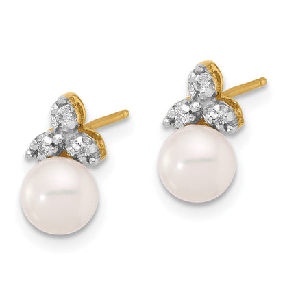 14K Gelbgold 5-6mm Rund Süßwasser Zuchtperle Und.06 Karat Diamant Ohrstecker