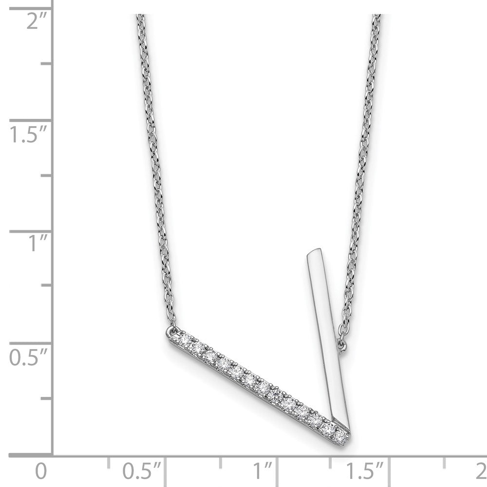 14K Weißgold Seitlich Diamant Initiale V 18 Zoll Halskette