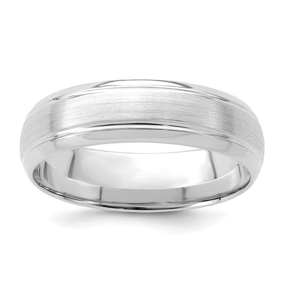 14K Weißgold 6 mm schweres Ehering mit Komfort-Passform, gebürstetem Satin-Finish und Line-Edge-Kante
