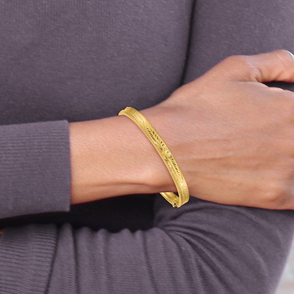 14K Gelbgold 4/16 Diamantiert Konkav 6.00mm Klappbar Oval Armreif Armband