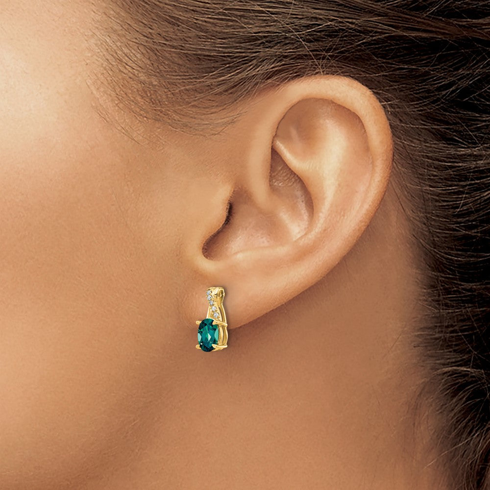 14K Gelbgold 7x5 Oval Juni/Laborgezüchteter Alexandrit und Diamant Ohrstecker