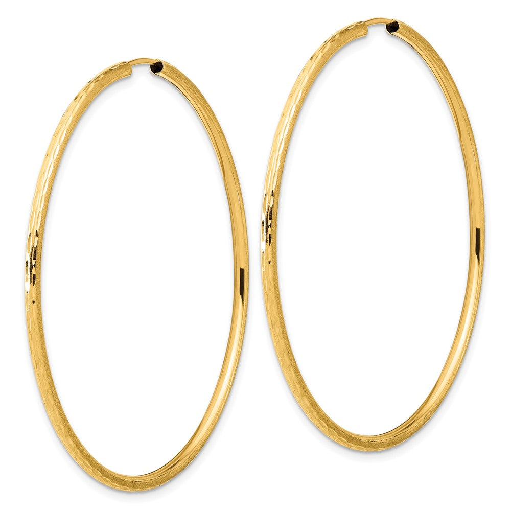 14K Gelbgold 2.00x55mm Poliert und Satiniert Diamantiert Endlos Röhre Creolen