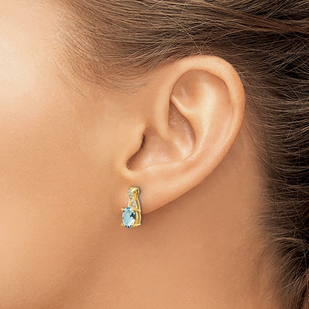 14K Gelbgold Ohrstecker mit ovalem 7x5 mm März-/Aquamarin-Stein und Diamanten