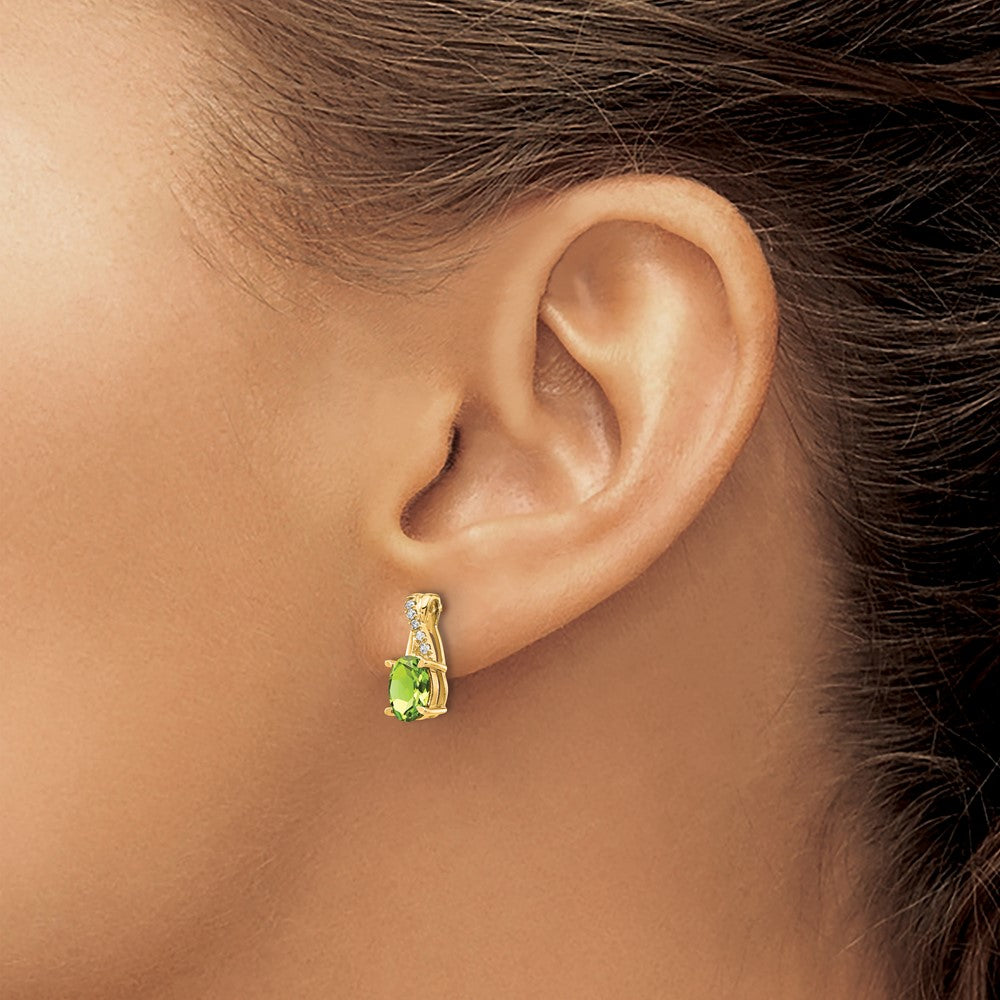 14K Gelbgold Ohrstecker mit ovalem 7x5 mm Peridot (August-Geburtsstein) und Diamanten