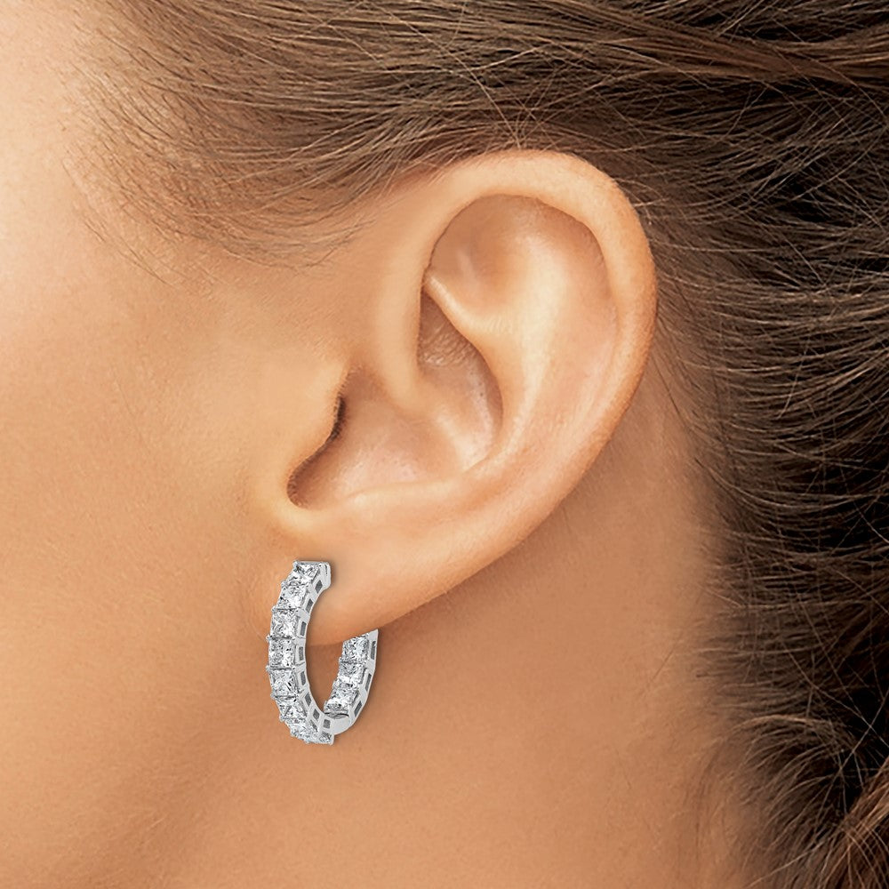 14K Weißgold Inside/Outside Creolen mit zertifizierten, im Labor gezüchteten Diamanten im Prinzessschliff, FGH, VS/SI