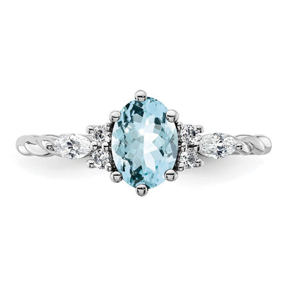 14K Weißgold Ring mit Diamant und 7x5 ovalem März/Aquamarin, Größe 7, verschlungen