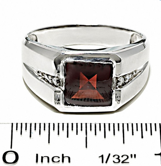 Herren-Ring mit quadratischem Granat in 14K Weißgold mit Diamant-Akzenten