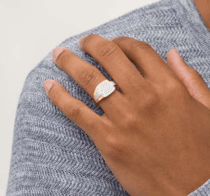 Herren-Ring mit 1 ct. Diamant-Besatz am Kragen aus 10K Weißgold