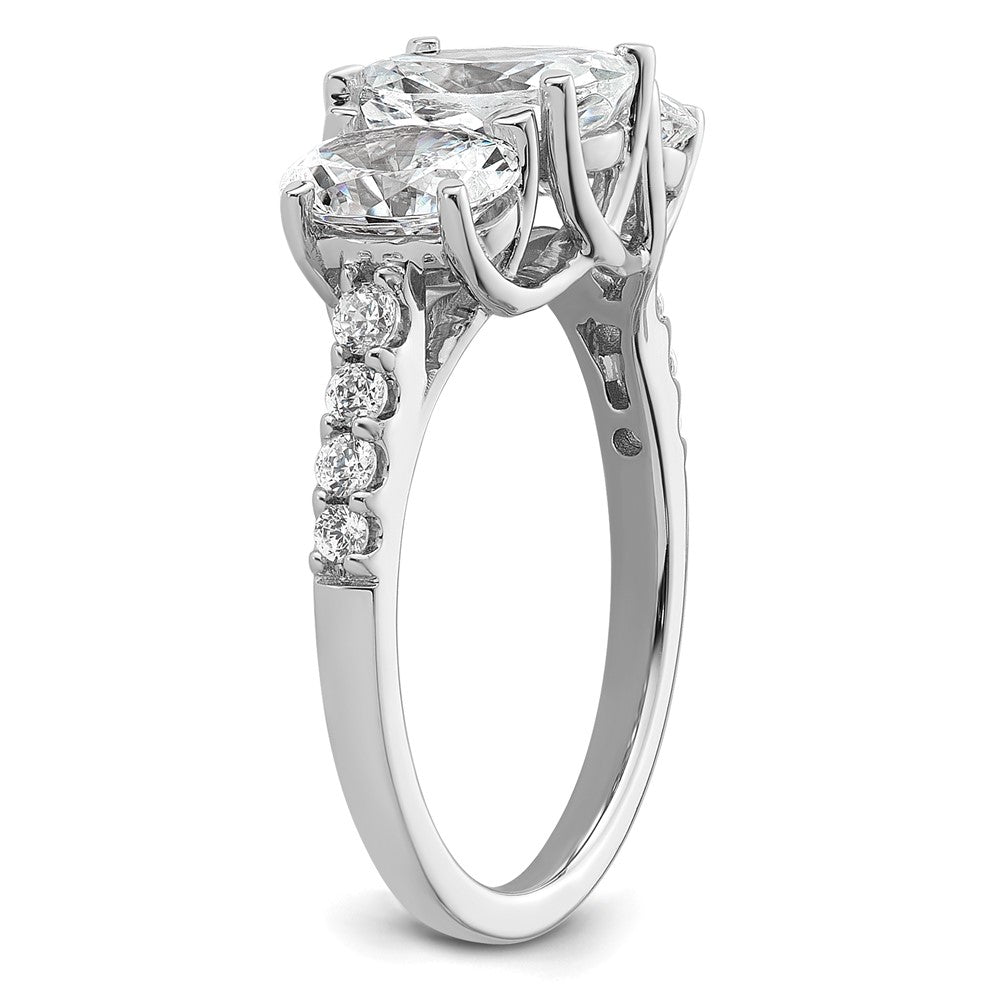 14K Weißgold Verlobungsring mit 2,75 ct. Labor-Diamant VS+ F+ im Oval-Schliff, Three-Stone-Design, komplett
