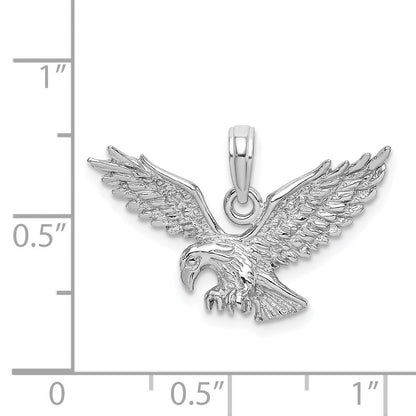 14K Weißgold Landender Adler Charm mit strukturierter Oberfläche