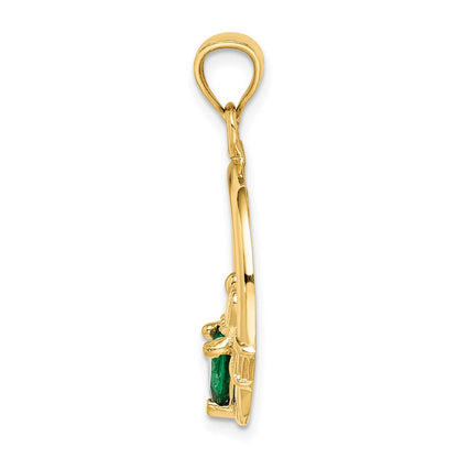 14K Gelbgold Claddagh-Anhänger mit synthetischem grünem Stein