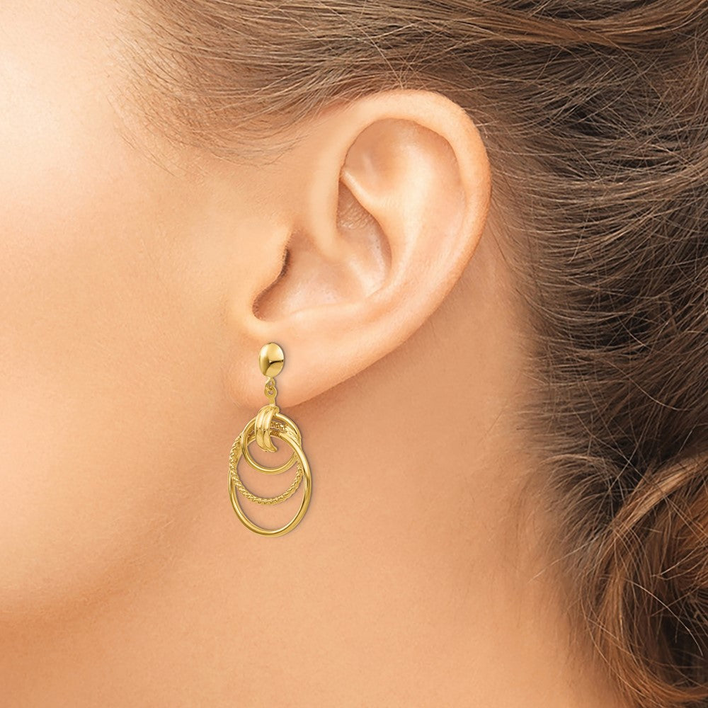 14K Gelbgold Poliert und Strukturiert Intertwined Kreis Ohrstecker