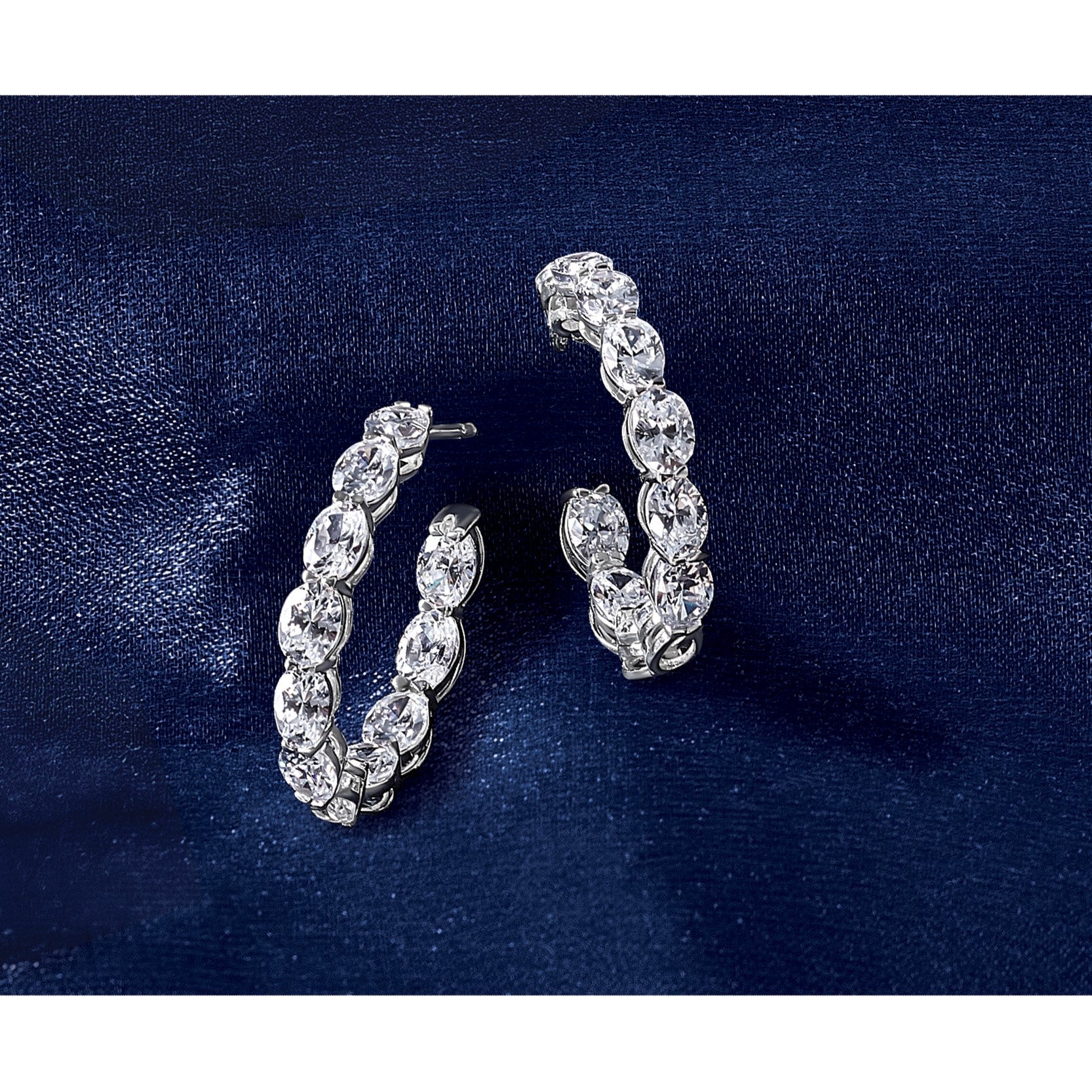 14K Weißgold Creolen mit 6 ct. im Labor gezüchteten Diamanten VS/SI+ G+ im Oval-Schliff im In-and-Out-Design