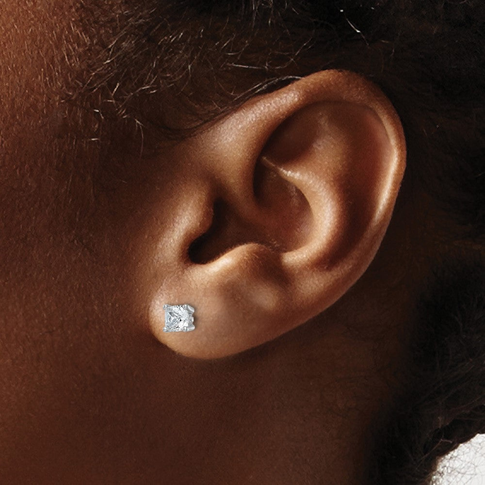 14K Weißgold 1 ct Im Labor Gezüchtet Diamant Vs+ F+ Kissen 4 Krappen Schwer Gewicht. Ohrstecker