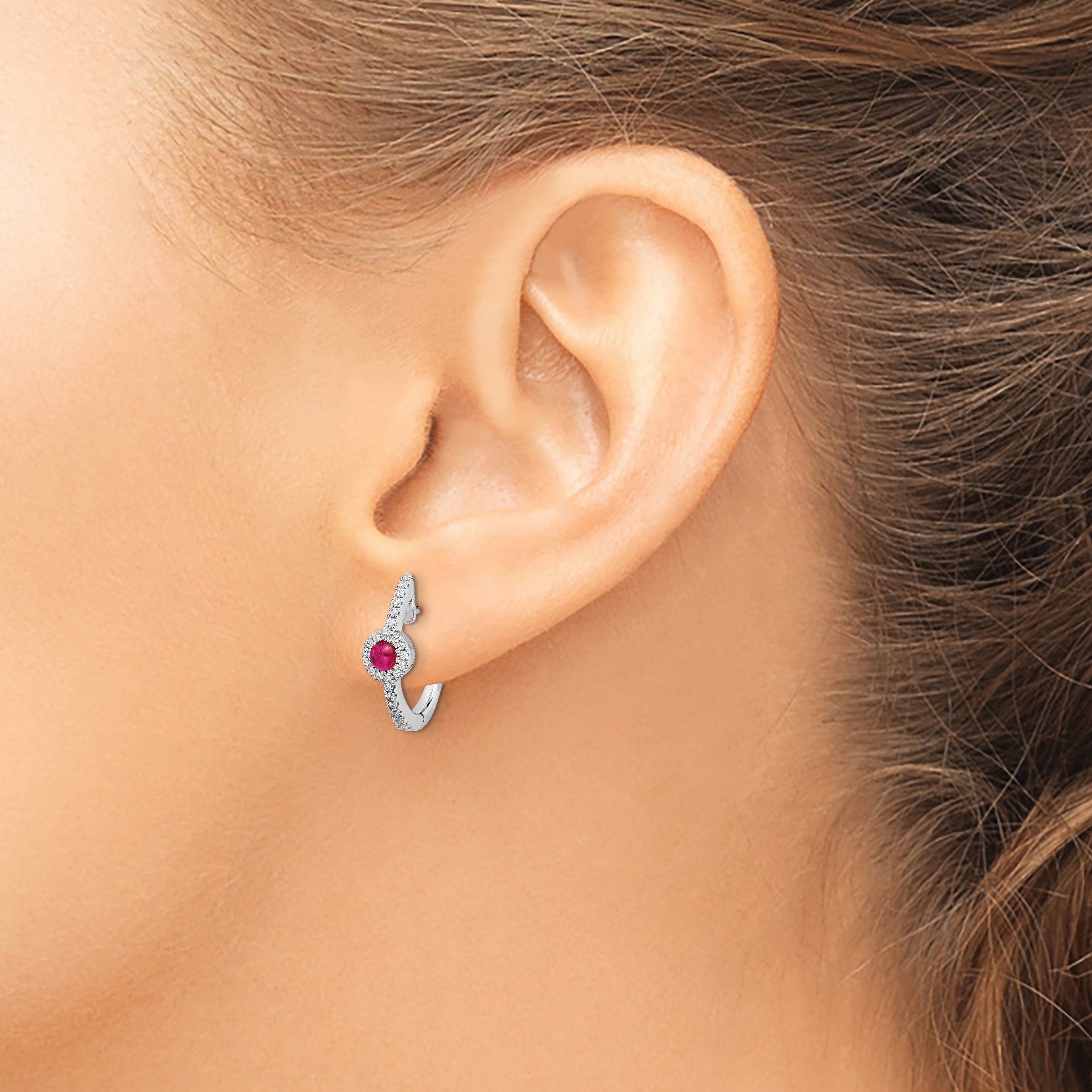 14K Weißgold Ohrringe mit echten Diamanten und Rubin-Cabochons