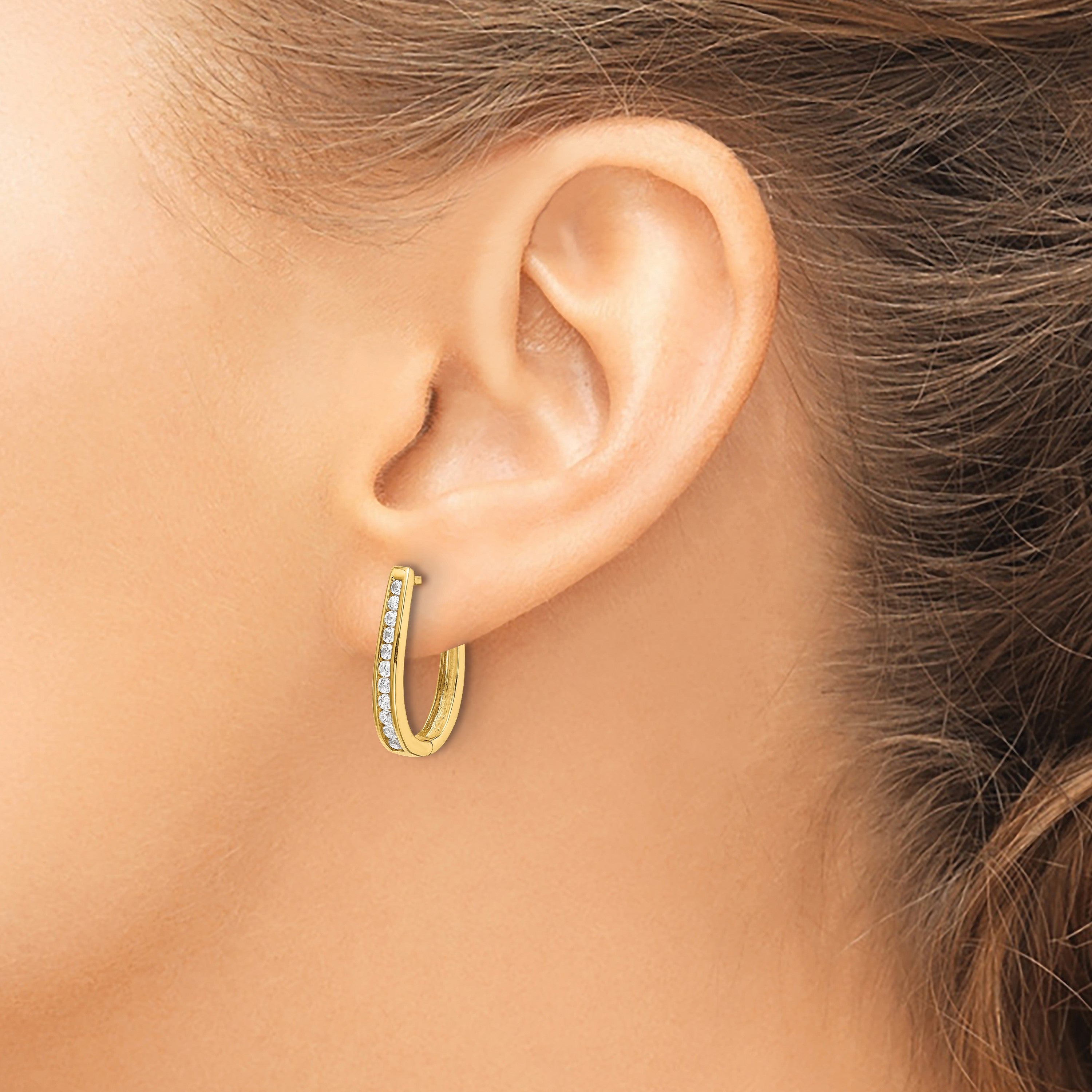 14K Gold Creolen mit ovalem Scharnier und echten Diamanten