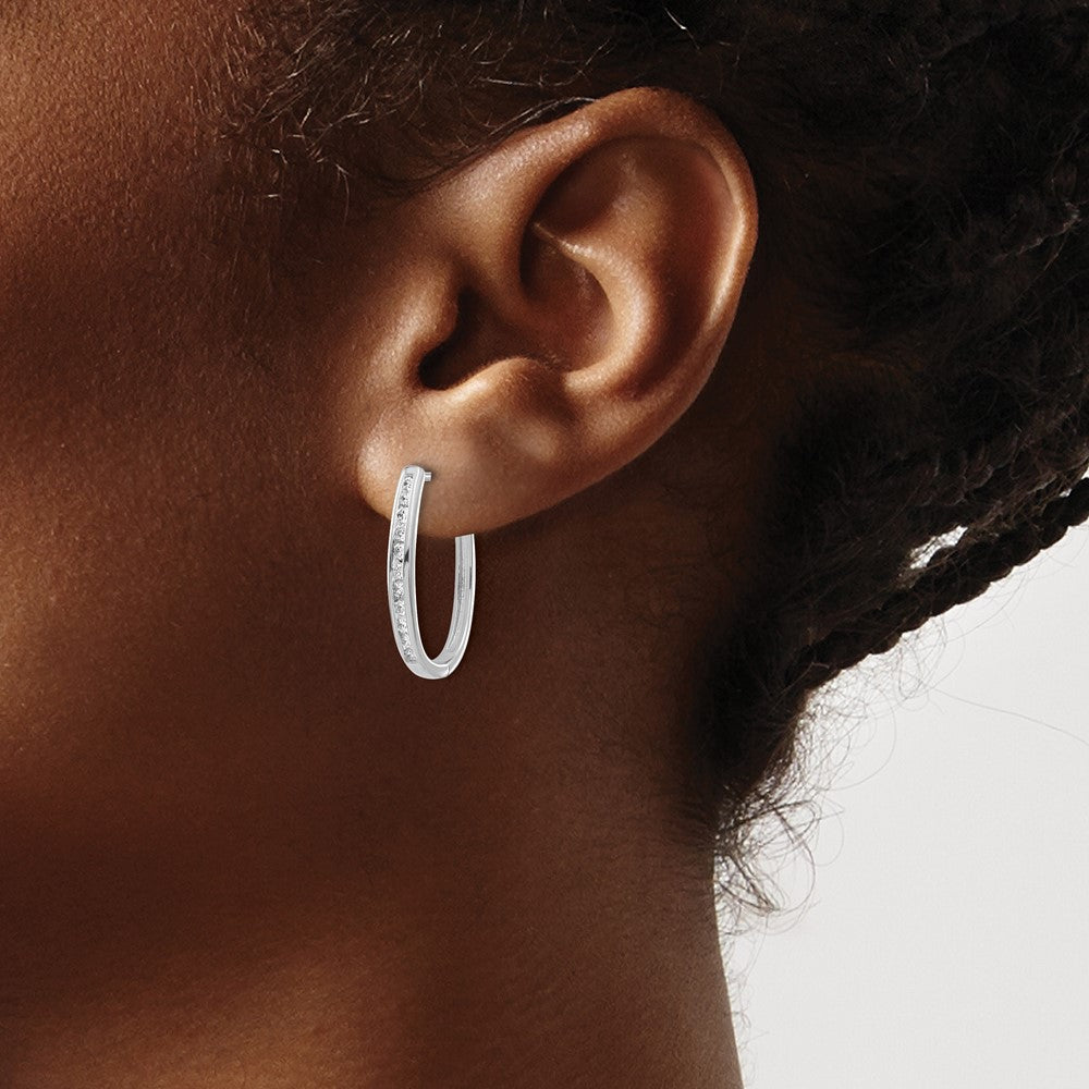 14K Weißgold Creolen mit echten Diamanten, oval, mit Klappscharnier