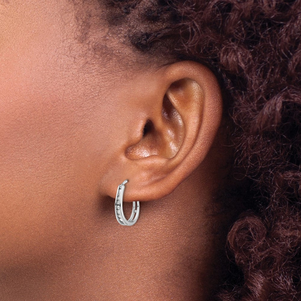 14K Weißgold Creolen mit echten Diamanten und ovalem Scharnier