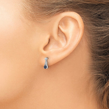 Ohrhänger mit Stecker aus 14K Weißgold mit Blausaphir und echten Diamanten