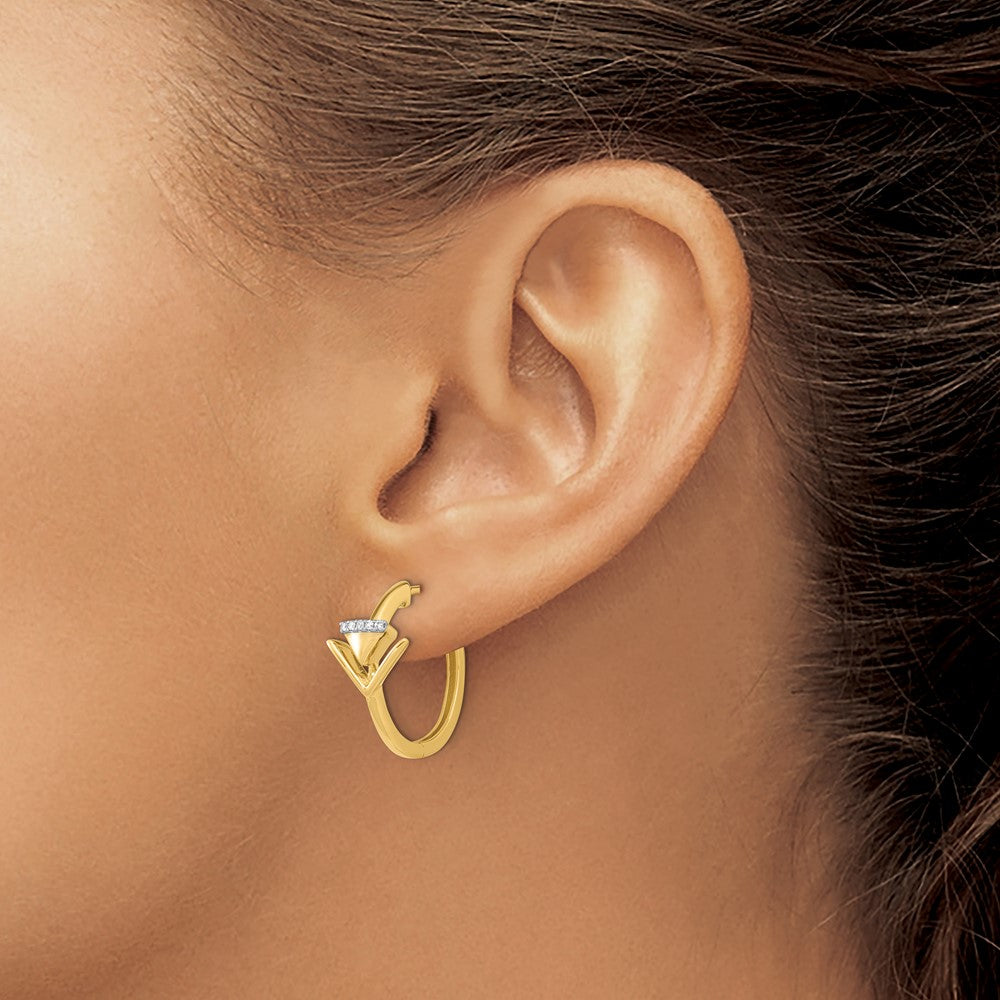 14K Gelbgold Satiniert/Poliert Echte Diamant-Dreieck-Creolen mit Scharnier